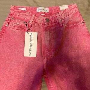 Calvin Klein Jeans Women’s high rise Pink pants size W27 MOM JEAN, tapered leg